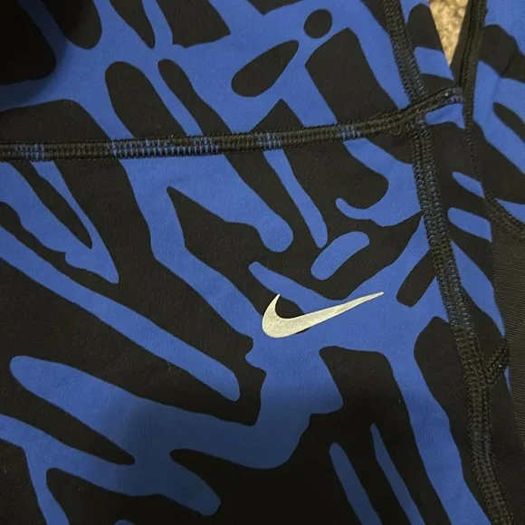 Nike dry fit leggings - Picture 3 of 10